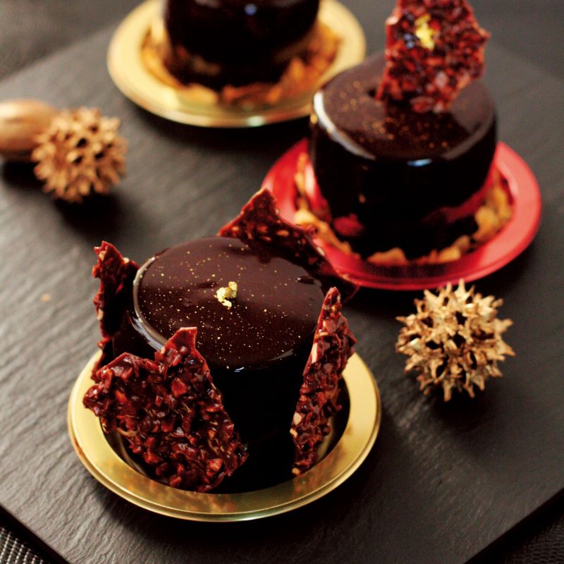 ケーキトレー 66φ IK-P-1 ローズレッド （100枚入） | ケーキトレー