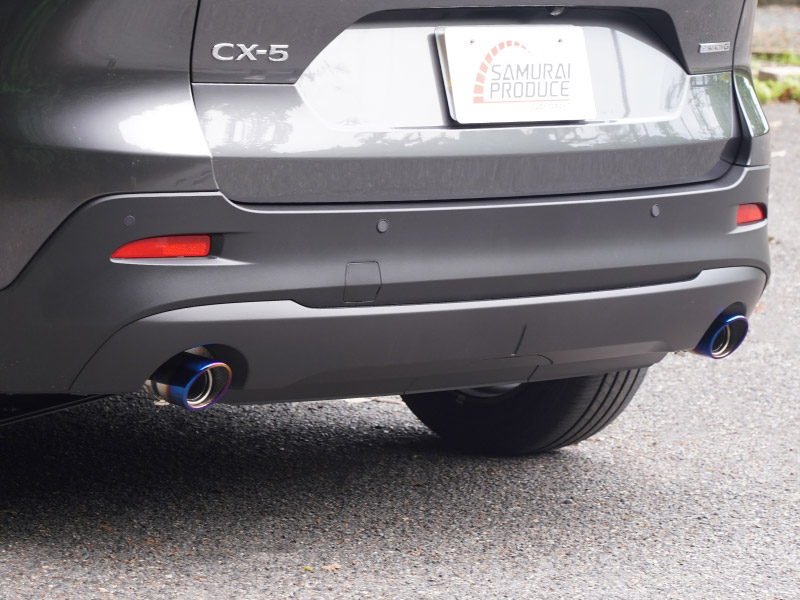 新型CX-5 KM系 マフラーカッターチタン調 スラッシュカット 2本セット 取り付けバンド付属｜マツダ MAZDA CX5 2026年フルモデルチェンジ KMYSDP 専用 マフラー カスタム パーツ ドレスアップ アクセサリー リア 外装 カー用品 社外【予約販売/11月20日頃入荷予定】