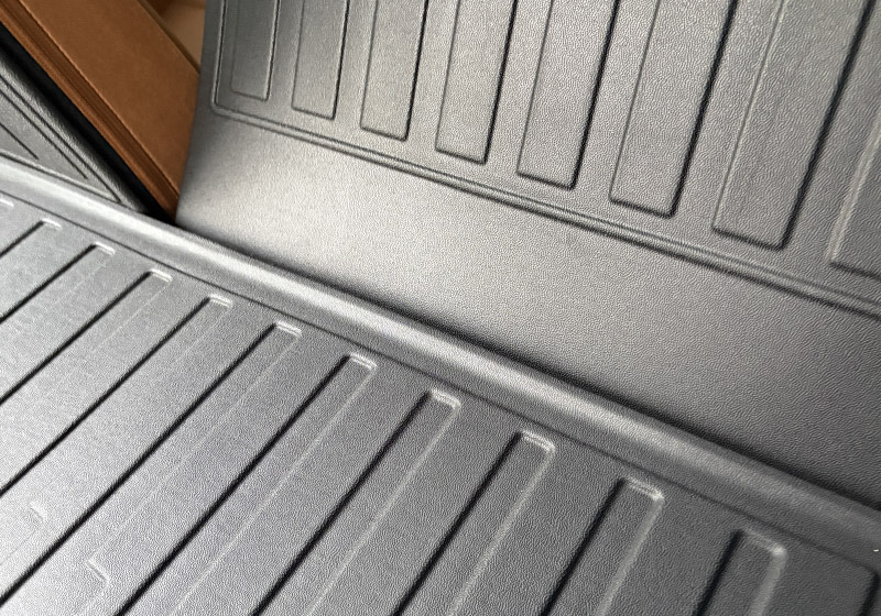 【セット割】CX-80 KL系 ラゲッジマット ＆ 3列目背面マット ラバータイプ 4P ブラック 2026年MC後 対応 ｜マツダ MAZDA 新型 CX80 専用 内装 カスタム パーツ ドレスアップ アクセサリー オプション 内装 カー用品 社外 トランク ラゲージ 荷室 フロアマット 防水 保護 傷防止 キズ隠し【予約販売/5月20日頃入荷予定】