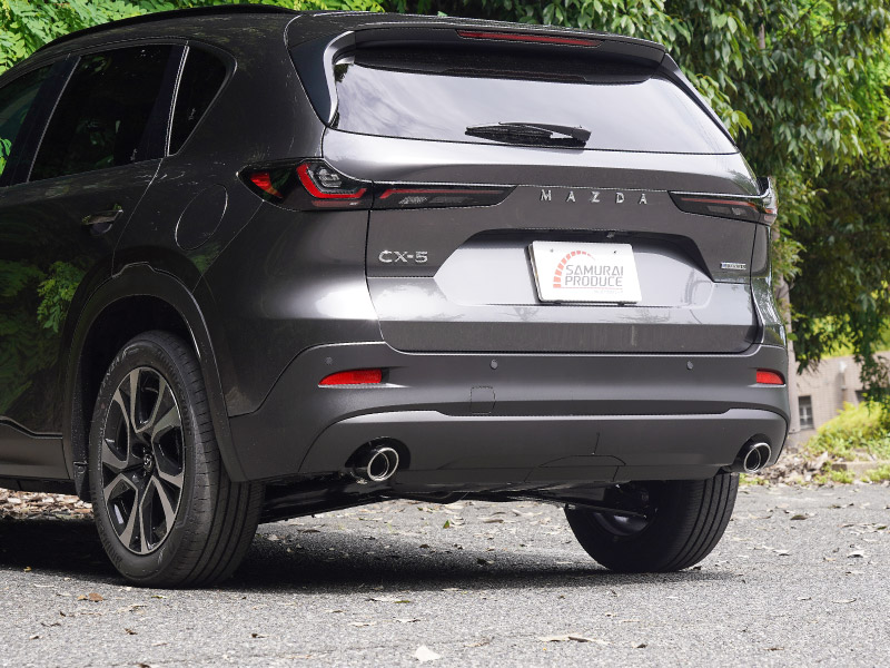 新型CX-5 KM系 マフラーカッター シルバーカラー スラッシュカット 2本セット 取り付けバンド付属｜マツダ MAZDA CX5 2026年フルモデルチェンジ KMYSDP 専用 マフラー カスタム パーツ ドレスアップ アクセサリー リア 外装 カー用品 社外【予約販売/9月10日頃入荷予定】