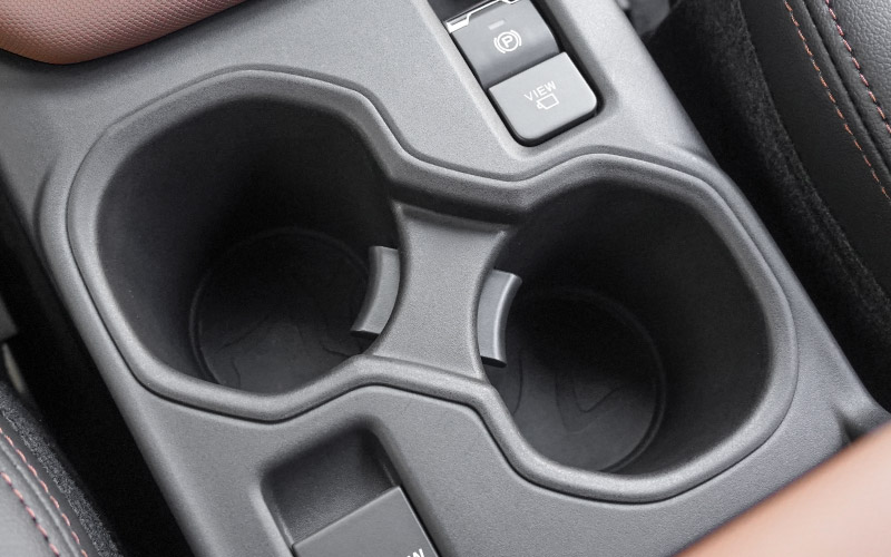 新型フォレスター SL系 センタードリンクホルダートレイ 1P ブラック｜SUBARU スバル FORESTER 専用 パーツ カップホルダー 防水 水洗い 取り付け簡単 アクセサリー 内装 コップ トレイ カバー 保護 社外 カー用品【予約販売/5月20日頃入荷予定】