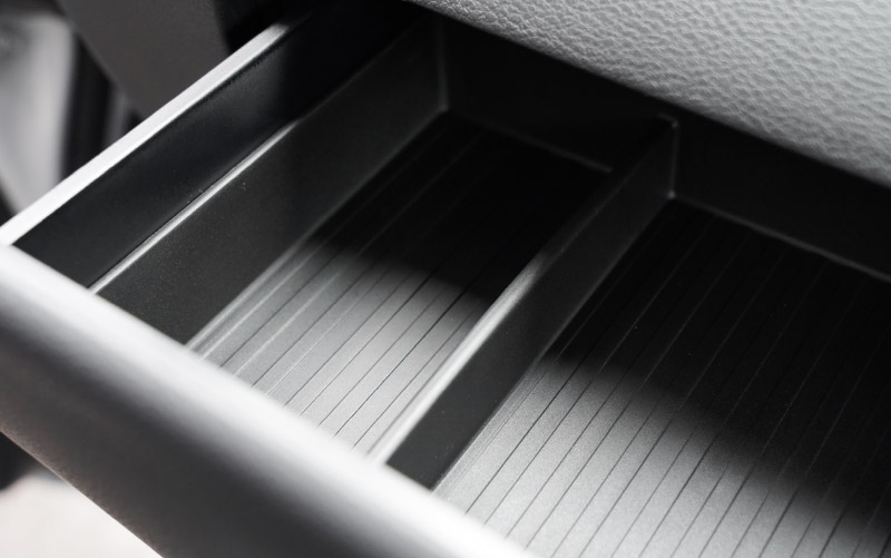 三菱 デリカミニ/ekスペース/ekクロススペース 日産 ルークス 共通 アッパーグローブボックストレイ 1P ブラック はめ込むだけの簡単取り付け｜MITSUBISHI DELICA MINI NISSAN ROOX 専用 内装 収納 カスタム インテリア ドレスアップ アクセサリー 社外品 エアロ