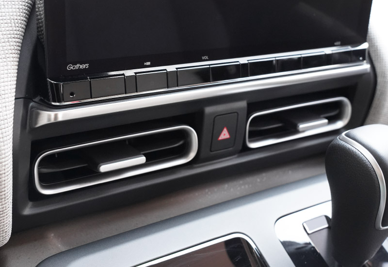 新型フリード GT系 エアー クロスター モニター下インテリアモール 1P サテンシルバー ｜ホンダ HONDA FREED AIR CROSSTAR 専用 内装 インテリア パネル ナビ回り 液晶 カーナビ カスタム パーツ ドレスアップ アクセサリー 社外品