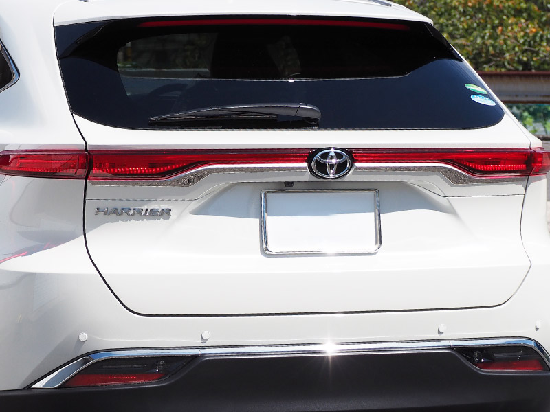 新型ハリアー 80系 リアガーニッシュ エンブレム周り 2P 鏡面仕上げ 2026年MC後対応 ｜トヨタ TOYOTA HARRIER 80 リア カスタム 専用 パーツ ドレスアップ アクセサリー 社外品 オプション エアロ【予約販売/9月30日頃入荷予定】