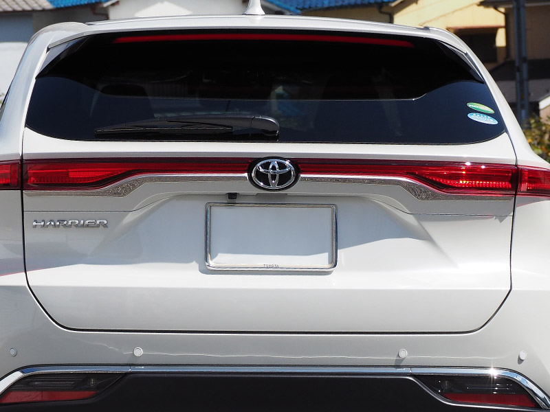 新型ハリアー 80系 リアガーニッシュ エンブレム周り 2P 鏡面仕上げ 2026年MC後対応 ｜トヨタ TOYOTA HARRIER 80 リア カスタム 専用 パーツ ドレスアップ アクセサリー 社外品 オプション エアロ【予約販売/9月30日頃入荷予定】