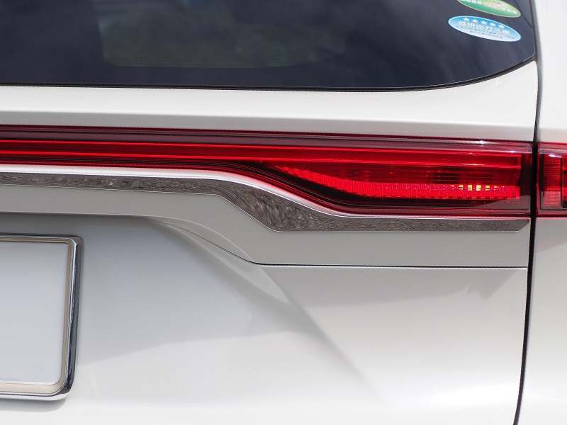 新型ハリアー 80系 リアガーニッシュ エンブレム周り 2P 鏡面仕上げ 2026年MC後対応 ｜トヨタ TOYOTA HARRIER 80 リア カスタム 専用 パーツ ドレスアップ アクセサリー 社外品 オプション エアロ【予約販売/9月30日頃入荷予定】