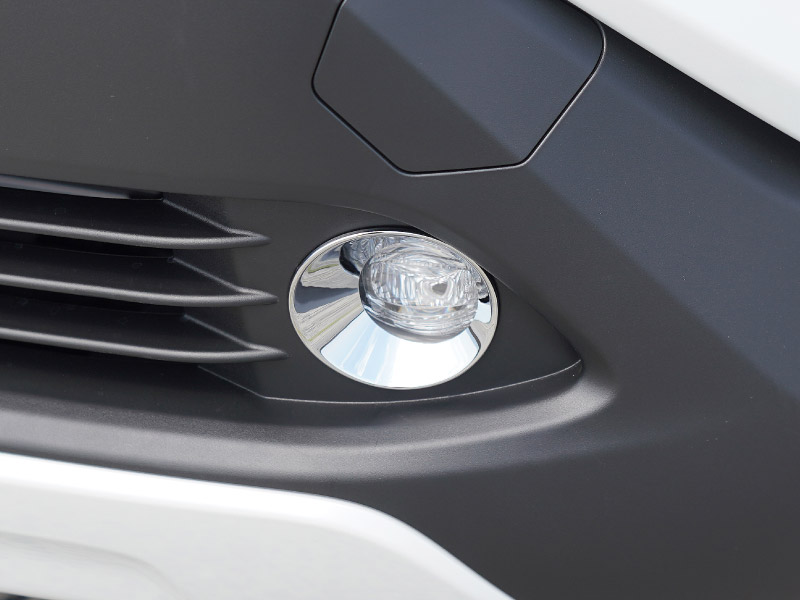 【アウトレット品】新型カローラクロス フロントフォグガーニッシュ 2P メッキ仕上げ 2025年マイナーチェンジ後専用 ｜トヨタ TOYOTA COROLLA CROSS 6AA-ZVG13 6AA-ZVG16 専用 フロント 外装 カスタム パーツ ドレスアップ アクセサリー オプション フロント バンパー フォグ メッキ カバー 外装 カー用品 社外