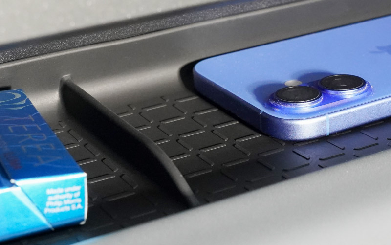 新型RAV4 60系 助手席トレイマット 1P ゴムタイプ ブラック ｜トヨタ TOYOTA ラブフォー AXAN64 専用 プラグインハイブリッド PHEV 対応 内装 カー用品 社外 カバー 防水 ラバータイプ トレイ 便利グッズ アクセサリー 保護 社外【予約販売/5月10日頃入荷予定】