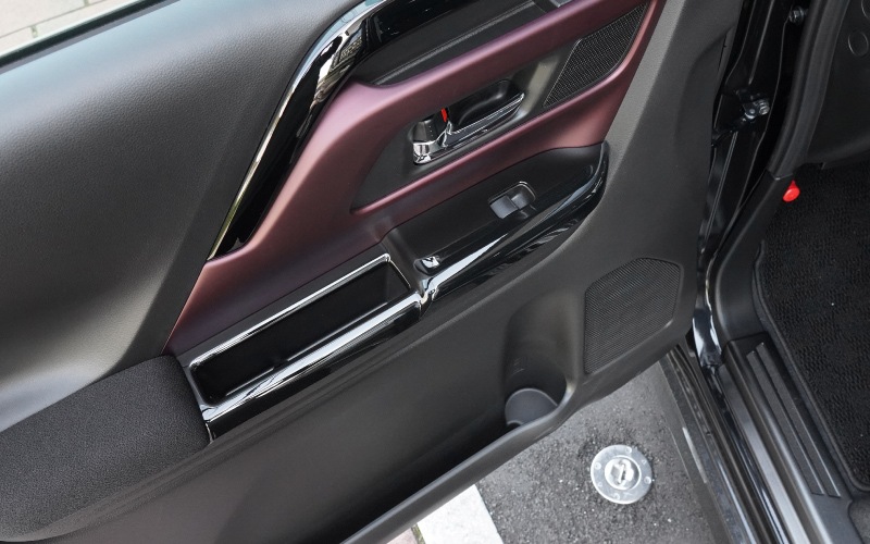 【アウトレット品】新型スペーシア スペーシアカスタム スペーシアギア MK54S MK94S フレアワゴン MM54S MM94S ウィンドウスイッチパネル＆インナードアハンドルパネル フロント 左右セット ピアノブラック｜SUZUKI スズキ SPACIA CUSTOM GEAR マツダ MAZDA FLAIR WAGON 専用 内装 カスタム パーツ インテリアパネル ドレスアップ アクセサリー 社外品 