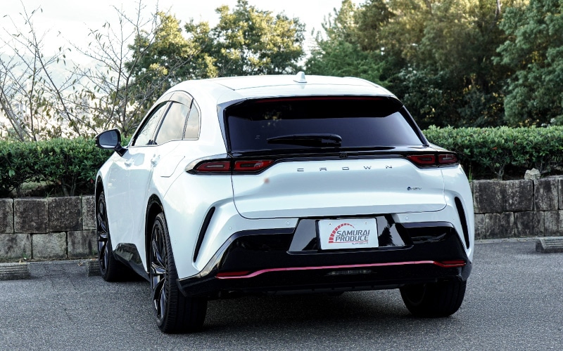 【アウトレット品】クラウンスポーツ リアバンパーガーニッシュ 3P パールレッド｜TOYOTA トヨタ CROWN SPORT AZSH36W AZSH37W PHEV 専用 外装 リア カスタム パーツ ドレスアップ オプション アクセサリー 社外品