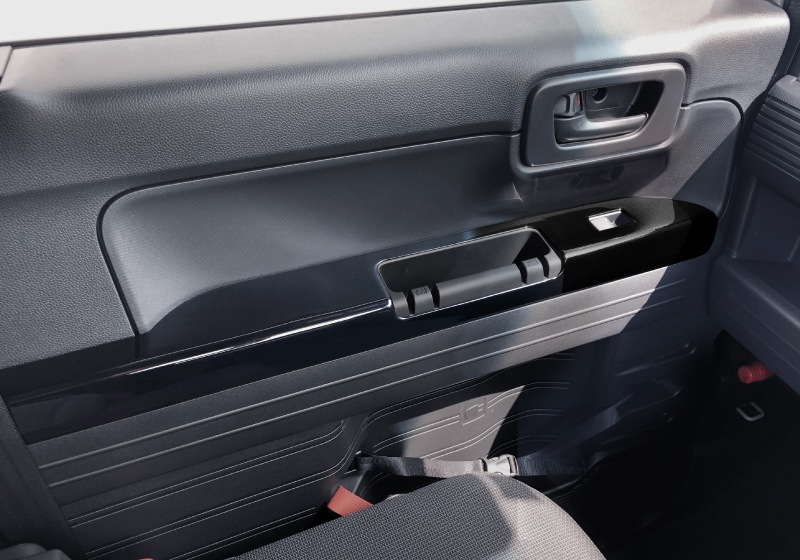 【アウトレット品】N-VAN ウィンドウスイッチベースパネル ピアノブラック 2P｜ホンダ HONDA エヌバン 内装専用 パーツ カスタム 専用 パーツ ドレスアップ アクセサリー 社外品 オプション エアロ