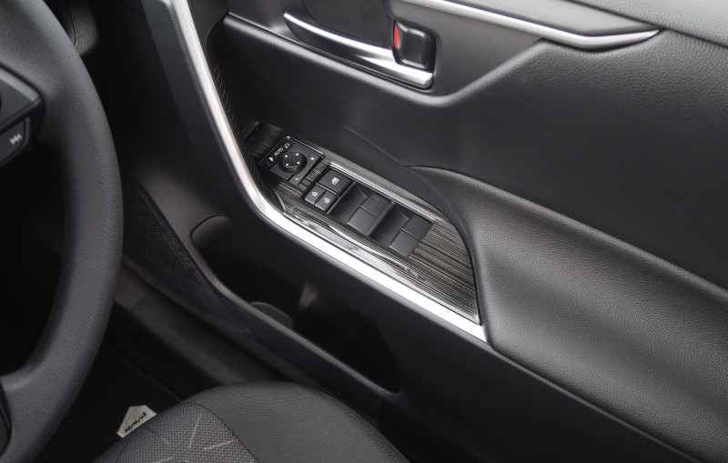 【アウトレット品】RAV4 50系 ウィンドウスイッチベースパネル 艶有りブラックヘアライン 4P｜RAV4 50系 カスタム 専用 パーツ ドレスアップ アクセサリー 社外品 オプション エアロ