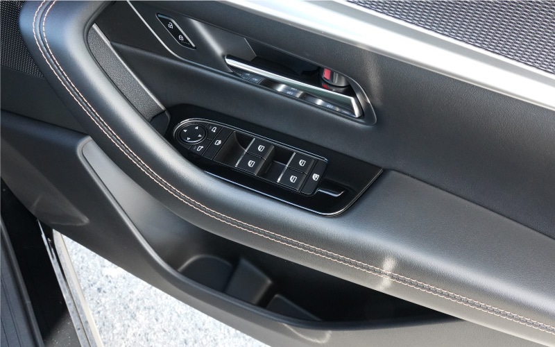 9_000000003634.jpg?1733976877