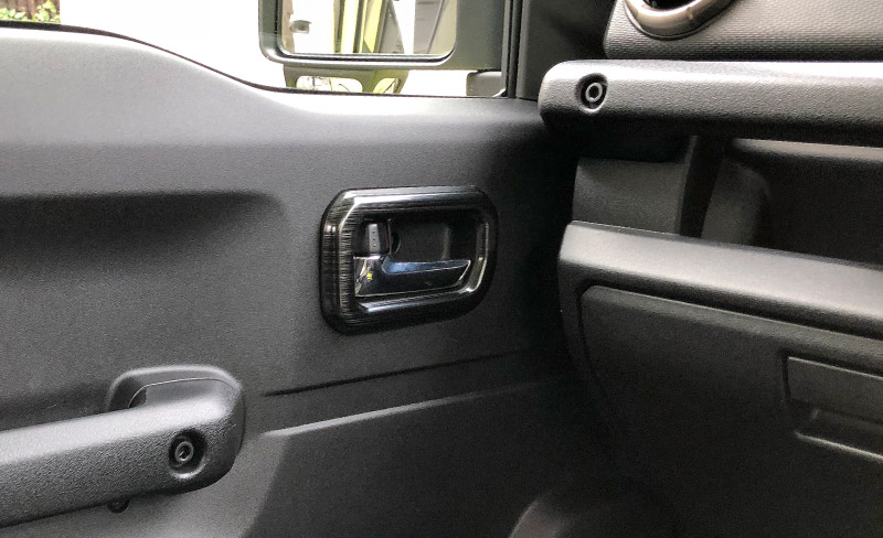 ジムニーノマド JC74W インナードアハンドルカバー インテリアパネル 左右セット 4P ブラックヘアライン｜スズキ SUZUKI JIMNY JC74 NOMADE 専用 カスタム パーツ ドレスアップ アクセサリー 社外品 エアロ オプション