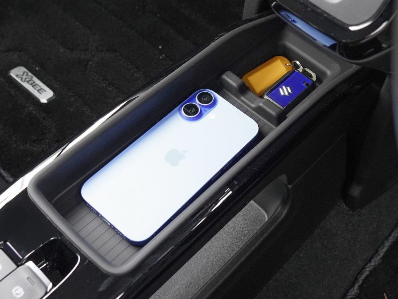 新型クロスビー MND1S HYBRID MZ 専用 センターコンソールトレイ 上段 1P ブラック 防水ゴム素材｜スズキ SUZUKI XBEE 専用 内装 保護 パーツ オプション アクセサリー ドレスアップ インテリア コンソール 収納 滑り止め スマホ 小物置き 傷防止 社外【予約販売/5月30日頃入荷予定】