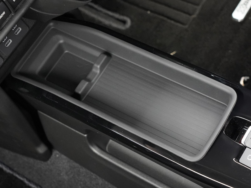 新型クロスビー MND1S HYBRID MZ 専用 センターコンソールトレイ 上段 1P ブラック 防水ゴム素材｜スズキ SUZUKI XBEE 専用 内装 保護 パーツ オプション アクセサリー ドレスアップ インテリア コンソール 収納 滑り止め スマホ 小物置き 傷防止 社外【予約販売/5月30日頃入荷予定】