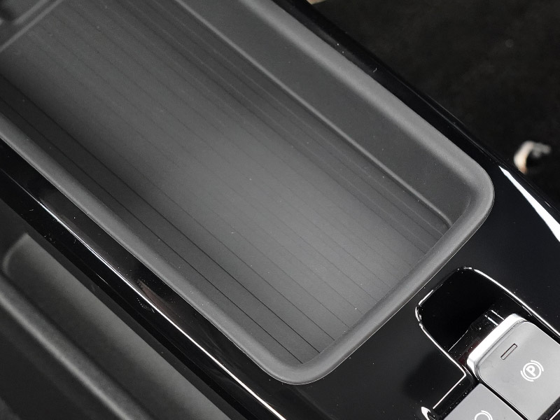 新型クロスビー MND1S HYBRID MZ 専用 センターコンソールトレイ 上段 1P ブラック 防水ゴム素材｜スズキ SUZUKI XBEE 専用 内装 保護 パーツ オプション アクセサリー ドレスアップ インテリア コンソール 収納 滑り止め スマホ 小物置き 傷防止 社外【予約販売/5月30日頃入荷予定】