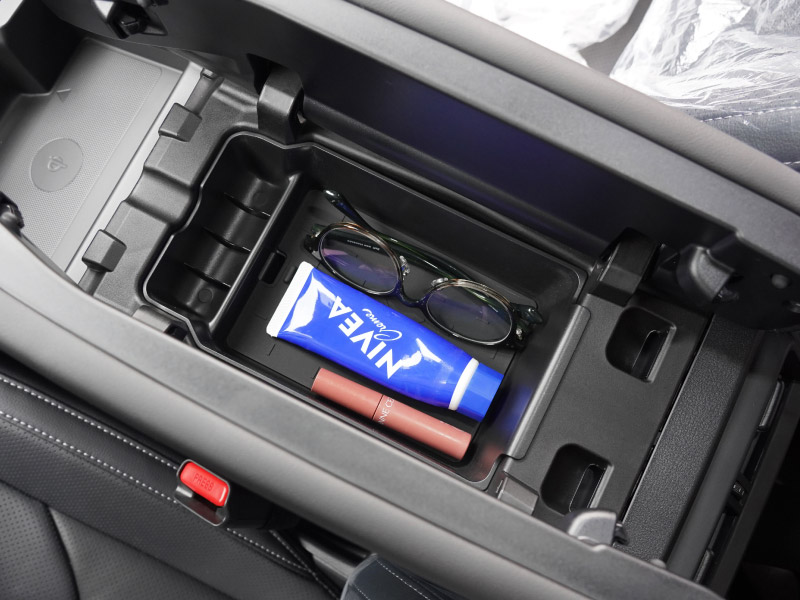 新型CX-5 KM系 センターコンソールトレイ 1P ゴムマット付き ブラック CX5 2026年 フルモデルチェンジ 専用｜MAZDA CX5 2026FMC KMYSDP 専用 アームレスト 収納 防水 水洗い アクセサリー パーツ インテリア 内装 便利 小物入れ 社外 保護【予約販売/8月30日頃入荷予定】
