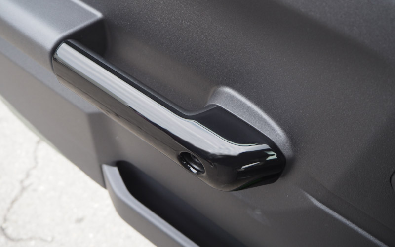 ジムニーノマド JC74W 内側ハンドルカバー 4P ピアノブラック｜スズキ SUZUKI JIMNY NOMADE JC74 専用 カスタム パーツ ドレスアップ アクセサリー 社外品 オプション エアロ