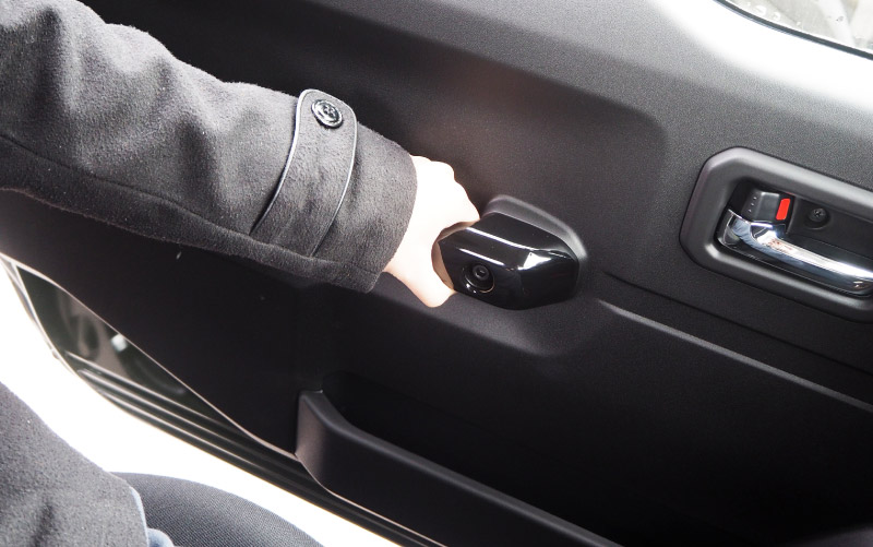 ジムニーノマド JC74W 内側ハンドルカバー 4P ピアノブラック｜スズキ SUZUKI JIMNY NOMADE JC74 専用 カスタム パーツ ドレスアップ アクセサリー 社外品 オプション エアロ