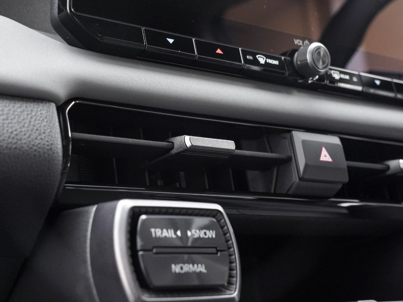 新型RAV4 60系 フロント中央エアコン吹き出し口パネル 1P ピアノブラック｜トヨタ TOYOTA ラブフォー AXAN64 専用 プラグインハイブリッド PHEV 対応 内装 パーツ アクセサリー インテリア アクセサリー ドレスアップ 内装 保護 カバー 社外【予約販売/5月30日頃入荷予定】