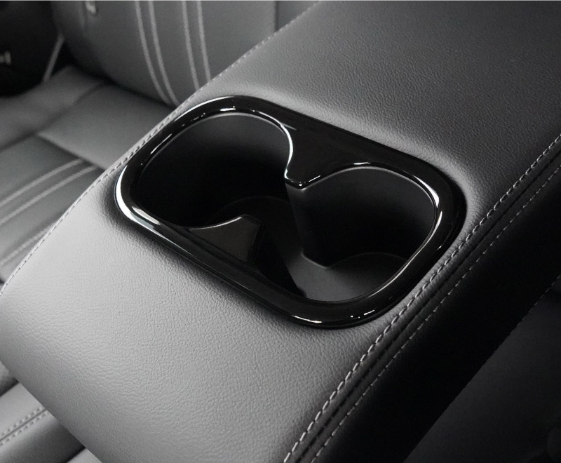 新型ZR-V リアドリンクホルダーパネル 1P ピアノブラック 耐久性に優れたABS製｜ホンダ HONDA ZRV RZ3 RZ4 RZ5 RZ6 専用 内装 インテリア リアカップ カスタム パーツ ドレスアップ アクセサリー 社外品 【メール便対象/代引き・配達日時指定不可】