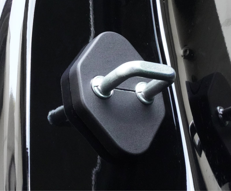 新型ZR-V ドアストライカーカバー 4P PP ブラック｜ホンダ HONDA ZRV RZ3 RZ4 RZ5 RZ6 専用 内装 カスタム 保護パーツ ドアストッパーカバー ストライカーカバー ドレスアップ アクセサリー 社外品 エアロ オプション【メール便対象/代引き・配達日時指定不可】