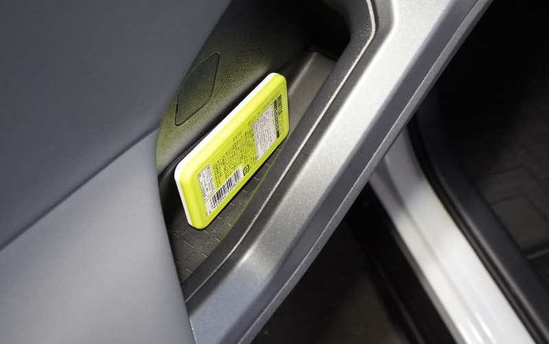 新型RAV4 60系 インナードア サイドドアポケット 上段 4P ブラック ラバータイプ ｜トヨタ TOYOTA ラヴフォー AXAN64 プラグインハイブリッド PHEV 対応 防水 水洗い アクセサリー 内装 インナー ドア ポケット トレイ ウィンドウスイッチ パネル カバー 保護 便利グッズ マット 社外【予約販売/6月10日頃入荷予定】