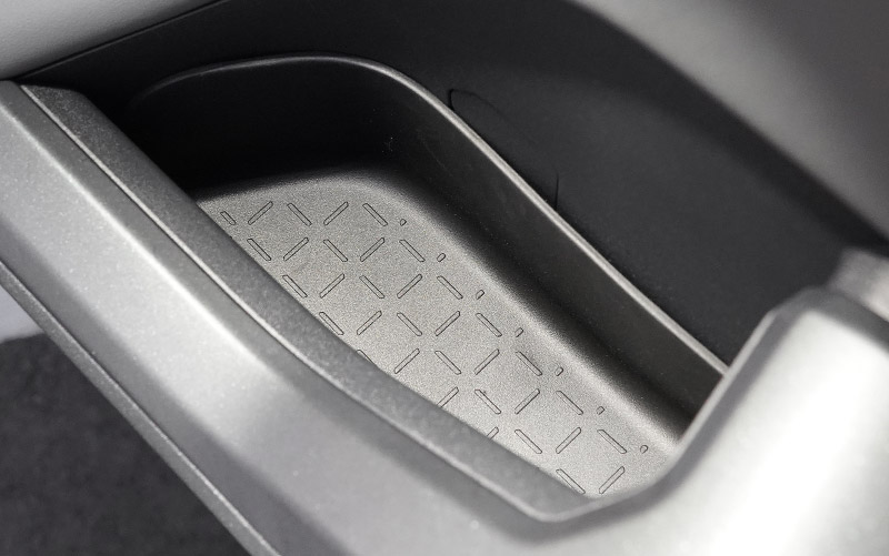 新型RAV4 60系 インナードア サイドドアポケット 上段 4P ブラック ラバータイプ ｜トヨタ TOYOTA ラヴフォー AXAN64 プラグインハイブリッド PHEV 対応 防水 水洗い アクセサリー 内装 インナー ドア ポケット トレイ ウィンドウスイッチ パネル カバー 保護 便利グッズ マット 社外【予約販売/6月10日頃入荷予定】