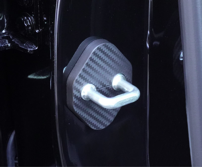 新型ZR-V ドアストライカーカバー 4P PP カーボン柄｜ホンダ HONDA ZRV RZ3 RZ4 RZ5 RZ6 専用 内装 カスタム 保護パーツ ドアストッパーカバー ストライカーカバー ドレスアップ アクセサリー 社外品 エアロ オプション【メール便対象/代引き・配達日時指定不可】