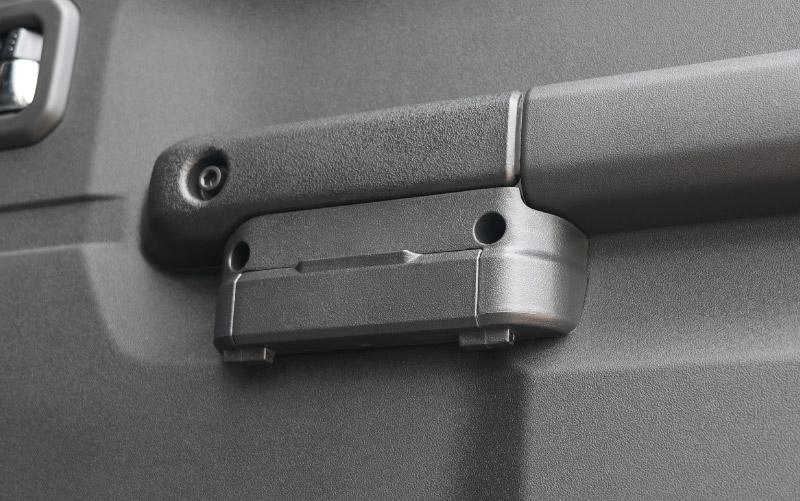 新型ジムニー JB64W 新型ジムニーシエラ JB74W ジムニーノマド JC74W フロントインナードアポケットトレイ 2P ブラック ｜スズキ SUZUKI JIMNY JB64 JIMNY SIERRA JB74 1型 2型 3型 4型 5型 JIMNY NOMADE JC74 1型 専用 ドアハンドル ドアポケット 収納 小物入れ スマホ収納 取り付け簡単 ネジ止め式 深底ポケット 車内整理 便利グッズ 便利パーツ アクセサリー オプション 社外