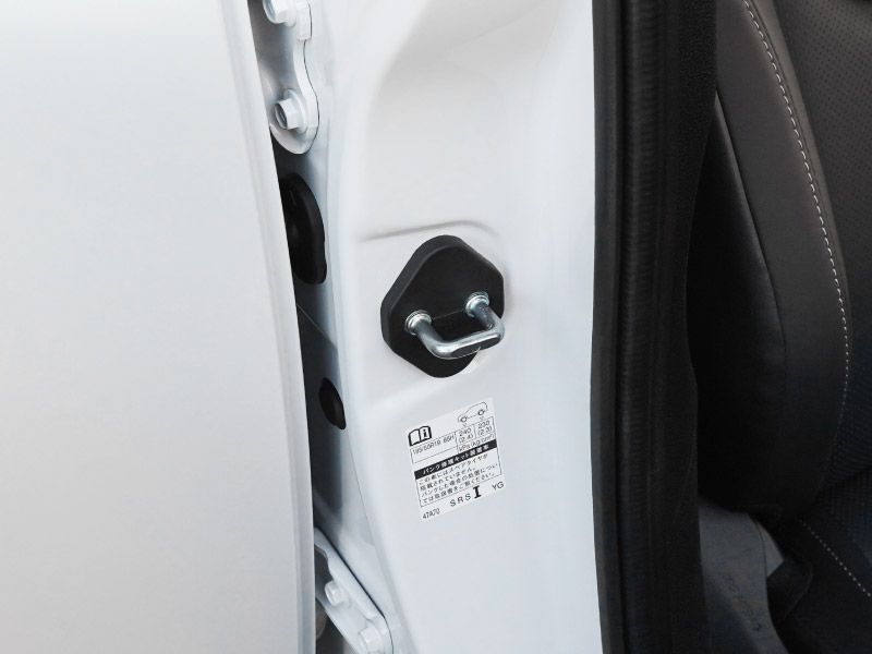 新型プリウス 60系 ドアストライカーカバー 4P PP ブラック 2026年マイナーチェンジ後対応｜トヨタ TOYOTA PRIUS 60 MXWH60 ZVW60 専用 内装 カスタム 保護パーツ ドアストッパーカバー ストライカーカバー ドレスアップ アクセサリー 社外品 エアロ【メール便対象/代引き・配達日時指定不可】【予約販売/8月30日頃入荷予定】