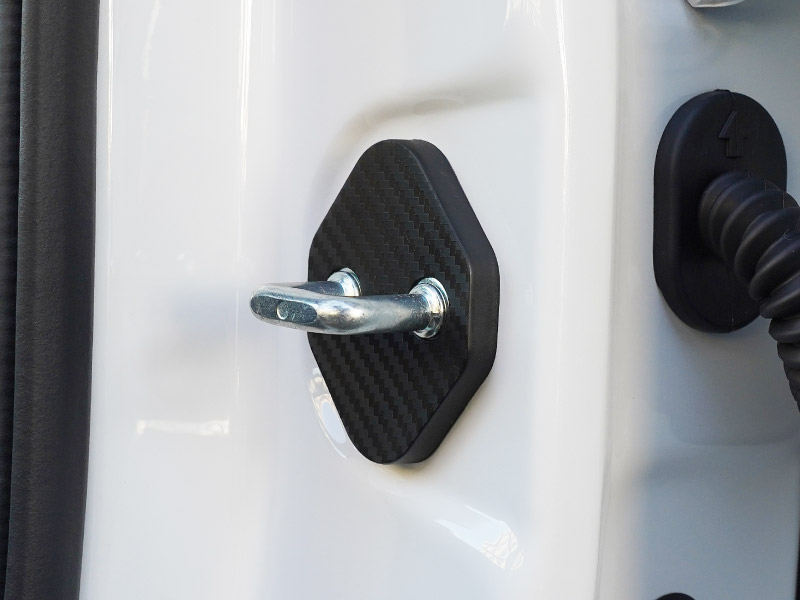 新型プリウス 60系 ドアストライカーカバー 4P PP カーボン柄 2026年マイナーチェンジ後対応｜トヨタ TOYOTA PRIUS 60 MXWH60 ZVW60 専用 内装 カスタム 保護パーツ ドアストッパーカバー ストライカーカバー ドレスアップ アクセサリー 社外品 エアロ オプション【メール便対象/代引き・配達日時指定不可】