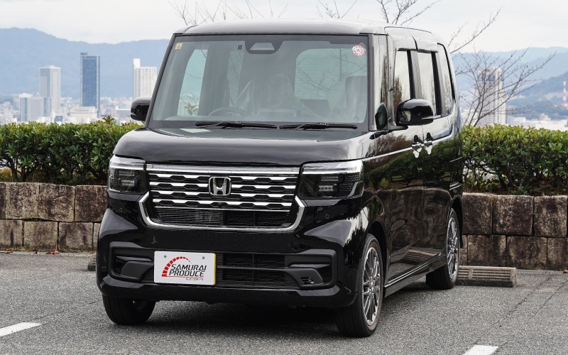 【アウトレット品】新型 N-BOXカスタム JF5 JF6 フロントグリル ガーニッシュ 8P 鏡面仕上げ ステンレス製｜ホンダ HONDA NBOX CUSTOM 専用 外装 フロント グリル カスタム パーツ アクセサリー 社外品 ドレスアップ