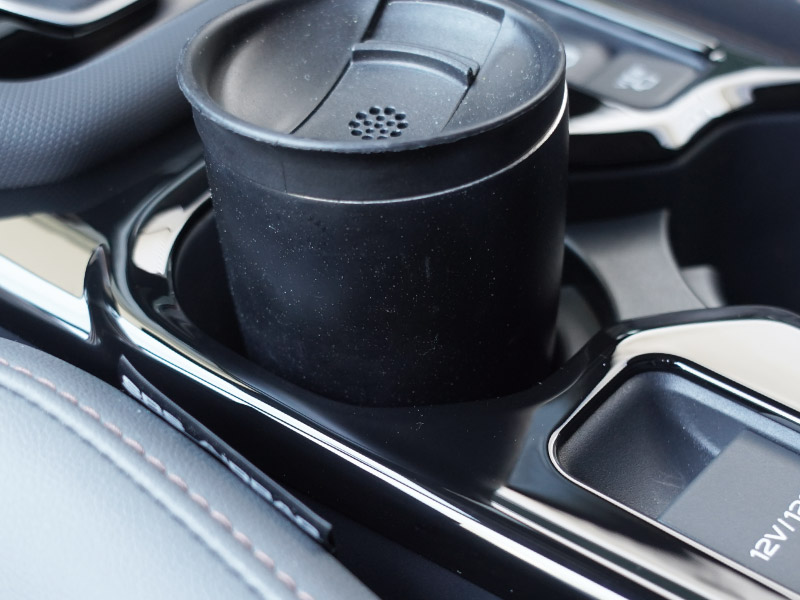 【アウトレット品】新型フォレスター SL系 センタードリンクホルダーパネル 1P ピアノブラック｜SUBARU スバル FORESTER 専用 パーツ ドレスアップ アクセサリー オプション インテリア フロント カップホルダー カバー 内装 社外