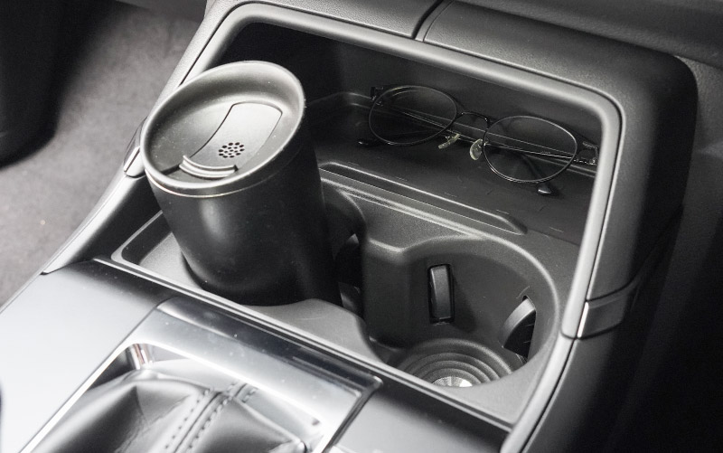 新型CX-5 KM系 フロントセンターコンソールボックス＆カップホルダートレイ 1P ブラック CX5 2026年 フルモデルチェンジ 専用｜MAZDA CX5 2026FMC KMYSDP 専用 フロント コンソール ドリンクホルダー 収納 防水 水洗い アクセサリー パーツ インテリア 内装 便利 小物入れ 社外 保護【予約販売/8月30日頃入荷予定】