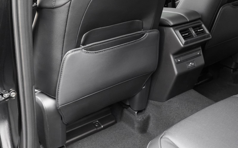新型CX-5 KM系 フロントシートバックキックマット 運転席 助手席 2P ブラック CX-80 KL系 CX-60 KH系 共通 CX5 2026年 フルモデルチェンジ 専用｜MAZDA CX5 CX80 CX60 フロント コンソール ドリンクホルダー 収納 防水 水洗い アクセサリー パーツ インテリア 内装 便利 小物入れ 社外 保護【予約販売/8月30日頃入荷予定】