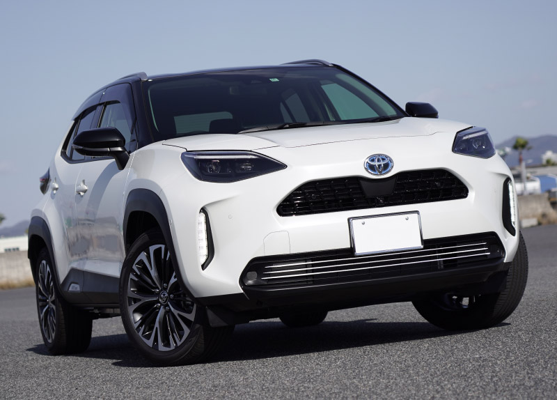 新型ヤリスクロス ロアグリルガーニッシュ 鏡面仕上げ 3P｜トヨタ TOYOTA YARIS CROSS 専用 外装 フロント グリル カスタム パーツ ドレスアップ アクセサリー 社外品 オプション エアロ