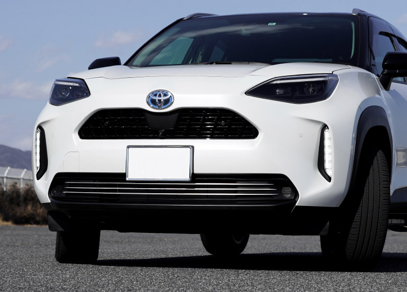 新型ヤリスクロス ロアグリルガーニッシュ 鏡面仕上げ 3P｜トヨタ TOYOTA YARIS CROSS 専用 外装 フロント グリル カスタム パーツ ドレスアップ アクセサリー 社外品 オプション エアロ