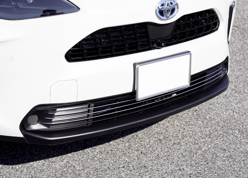 新型ヤリスクロス ロアグリルガーニッシュ 鏡面仕上げ 3P｜トヨタ TOYOTA YARIS CROSS 専用 外装 フロント グリル カスタム パーツ ドレスアップ アクセサリー 社外品 オプション エアロ