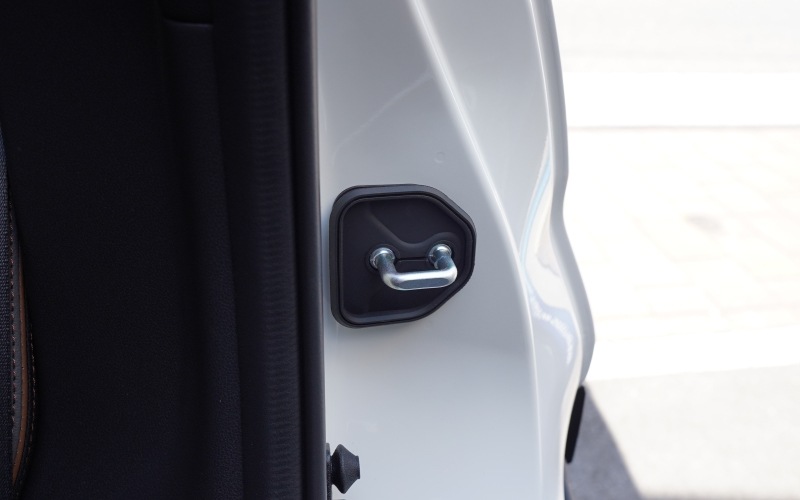 新型フォレスター SL系 フォレスター SK系 クロストレック GU系 共通 ゴムタイプ ドアストライカー 4P ブラック｜SUBARU スバル FORESTER CROSSTREK カスタム パーツ ドレスアップ アクセサリー オプション 外装 カー用品 社外 保護 傷防止 キズ隠し【メール便対象/代引き・配達日時指定不可】