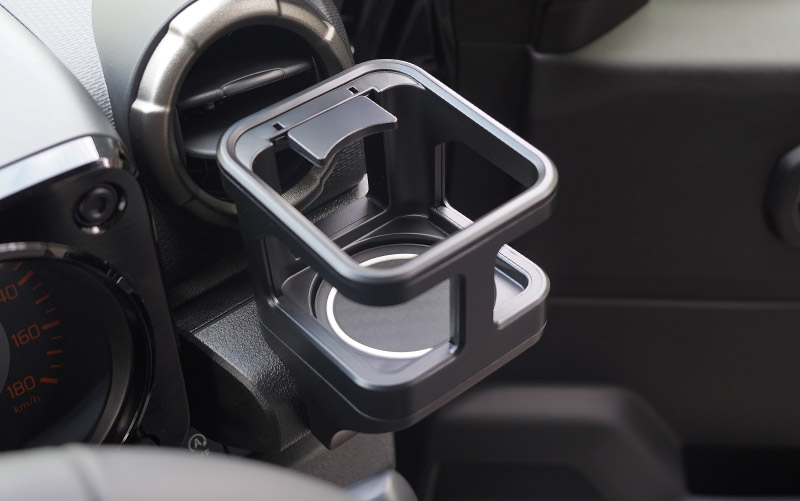 【セット割】新型ジムニー JB64W 新型ジムニーシエラ JB74W ジムニーノマド JC74W カップホルダー 運転席 助手席 2点セット ブラック 滑り止めマット付き｜スズキ SUZUKI JIMNY JB64 JIMNY SIERRA JB74 1型 2型 3型 4型 5型 JIMNY NOMADE JC74 1型 専用 パーツ ドリンクホルダー 増設 滑り止め トレイ 内装 アクセサリー 保護 傷防止 社外