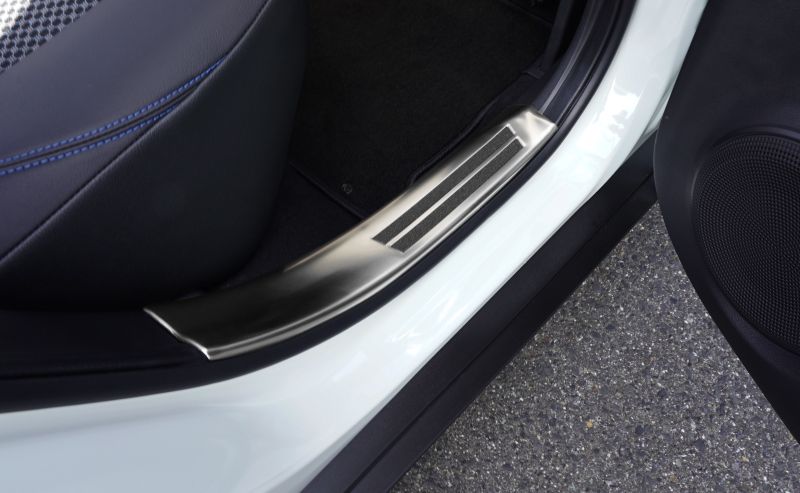 キックス 内側スカッフプレート 4P シルバーヘアライン/ブラックヘアライン|ニッサン NISSAN KICKS 日産 インテリア カスタム 専用 内装 保護 パーツ ドレスアップ アクセサリー オプション エアロ | サムライプロデュース 侍プロデュース キックス 内側スカッフプレート 4P シルバーヘアライン/ブラックヘアライン|ニッサン NISSAN KICKS 日産 インテリア カスタム 専用 内装 保護 パーツ ドレスアップ アクセサリー オプション エアロ | サムライプロデュース 侍プロデュース