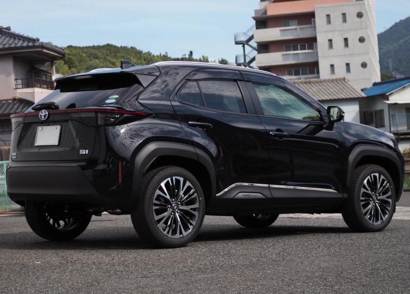 新型ヤリスクロス サイドガーニッシュ 鏡面仕上げ 4P｜トヨタ TOYOTA YARIS CROSS サイド カスタム 専用 パーツ ドレスアップ アクセサリー 社外品 オプション エアロ【予約販売/5月20日頃入荷予定】