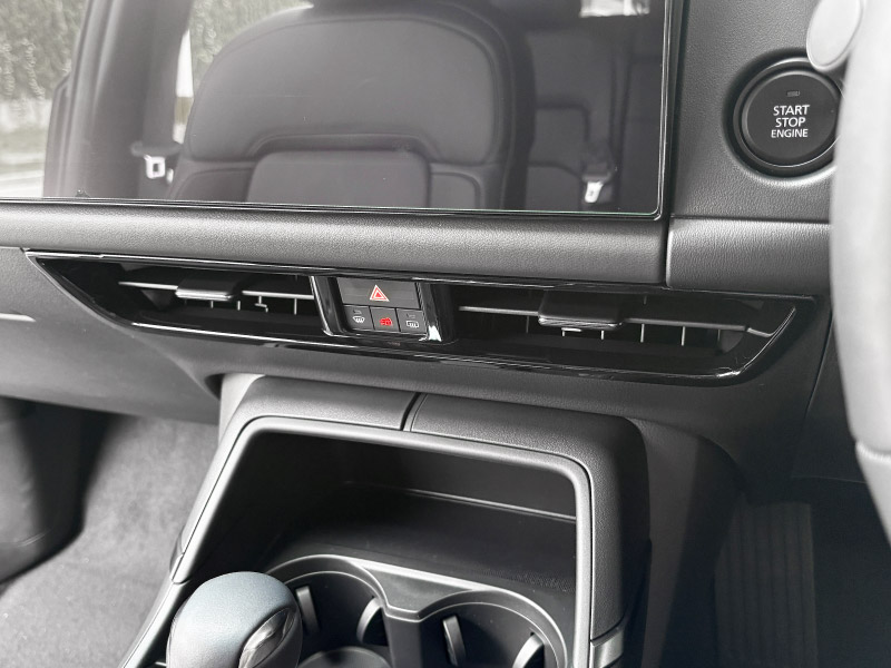 新型CX-5 KM系 センターエアコン吹き出し口パネル 1P ピアノブラック 2026年 フルモデルチェンジ専用 ｜MAZDA CX5 2026FMC KMYSDP 専用 アクセサリー 内装 エアコン インテリア パネル スイッチ カバー 社外 保護【予約販売/9月30日頃入荷予定】