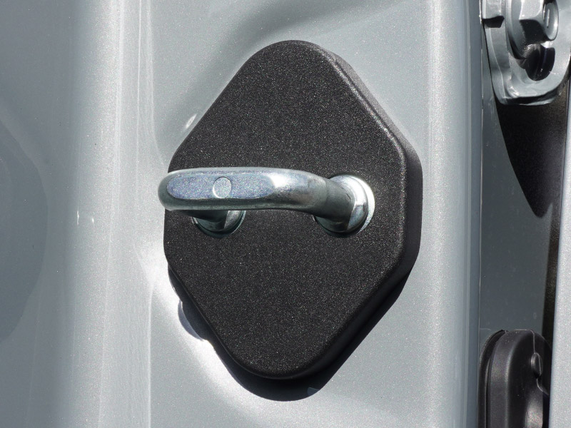 新型RAV4 60系 RAV4 50系 ドアストライカーカバー 4P ブラック｜トヨタ TOYOTA ラブフォー AXAN64 専用 内装 カスタム 保護パーツ ドアストッパーカバー ストライカーカバー ドレスアップ アクセサリー 社外品 エアロ オプション【メール便対象/代引き・配達日時指定不可】