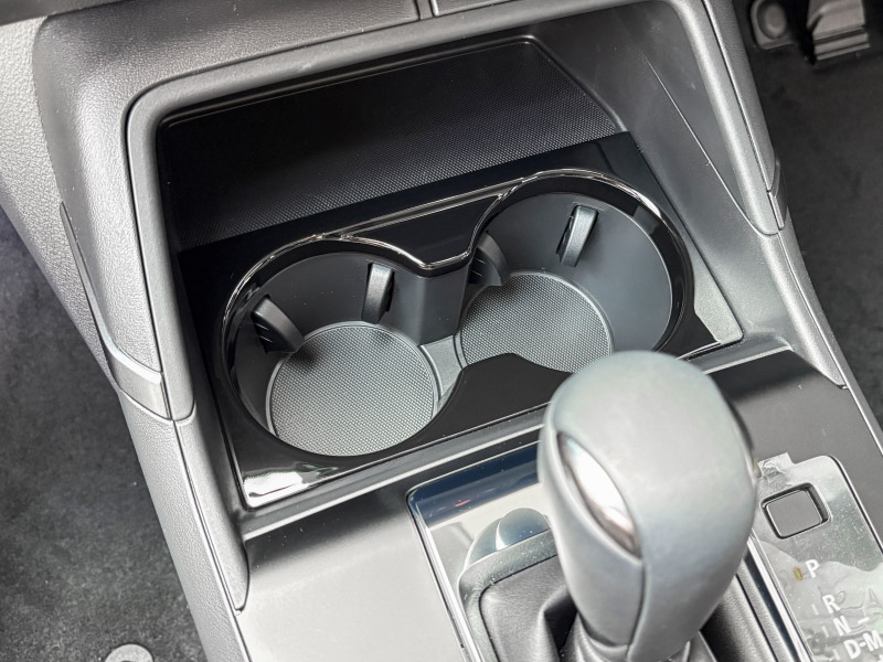 新型CX-5 KM系 フロントカップホルダーパネル 1P ピアノブラック 2026年 フルモデルチェンジ専用 ｜MAZDA CX5 2026FMC KMYSDP 専用 パーツ フロント ドリンクホルダー インテリア パネル インパネ 取り付け簡単 アクセサリー 内装 コップ トレイ カバー 保護 社外