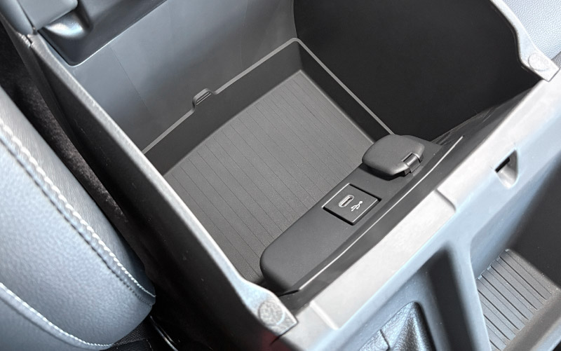 ランドクルーザー FJ ランクルFJ センターコンソールボックスロアトレイ 1P ブラック 防水ラバータイプ ｜トヨタ ランクル TOYOTA LANDCRUISER FJ TRJ240W 専用 アームレスト コンソール ゴムタイプ 収納 水洗い アクセサリー パーツ インテリア 内装 便利 小物入れ 社外 保護【予約販売/9月30日頃入荷予定】