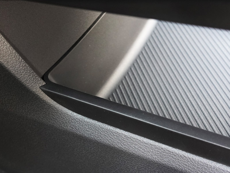 新型エクストレイル T33 センターコンソールロアボックストレイ 1P ブラック 2025年マイナーチェンジ後対応｜日産 NISSAN X-TRAIL 2025 専用 オプション インテリア パネル 内装 カー用品 社外 保護 収納 小物入れ 傷防止 キズ隠し【予約販売/5月20日頃入荷予定】