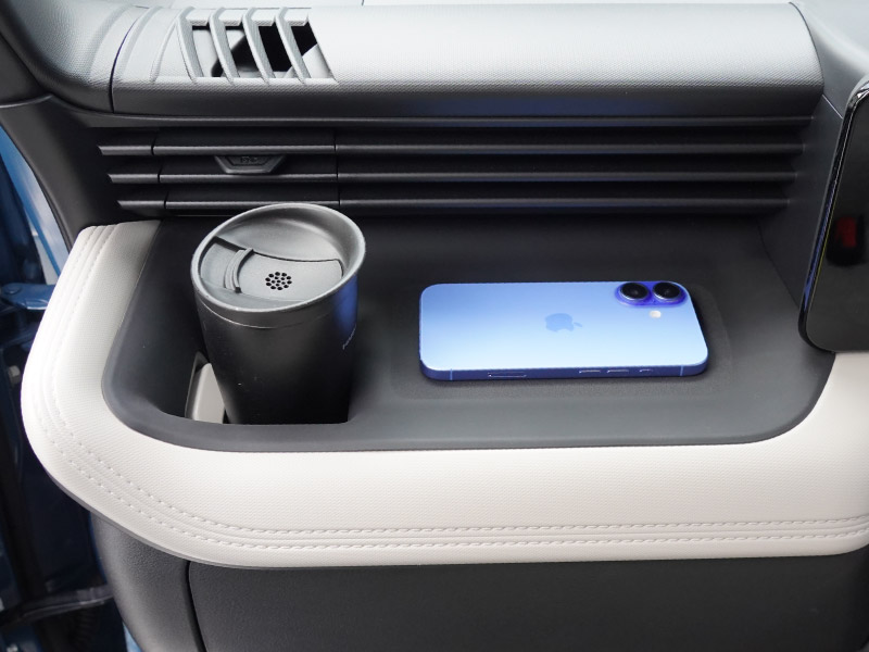 新型eKスペース ルークス 共通 運転席 助手席 インパネトレイカバー 2P ゴムタイプ ブラック 2025年フルモデルチェンジ後専用｜MITSUBISHI eK SPACE NISSAN ROOX 専用 パーツ 防水 ドリンクホルダー ボトルホルダー カバー アクセサリー マット 便利グッズ アイテム 滑り止め 小物入れ 収納 内装 社外【予約販売/7月30日頃入荷予定】